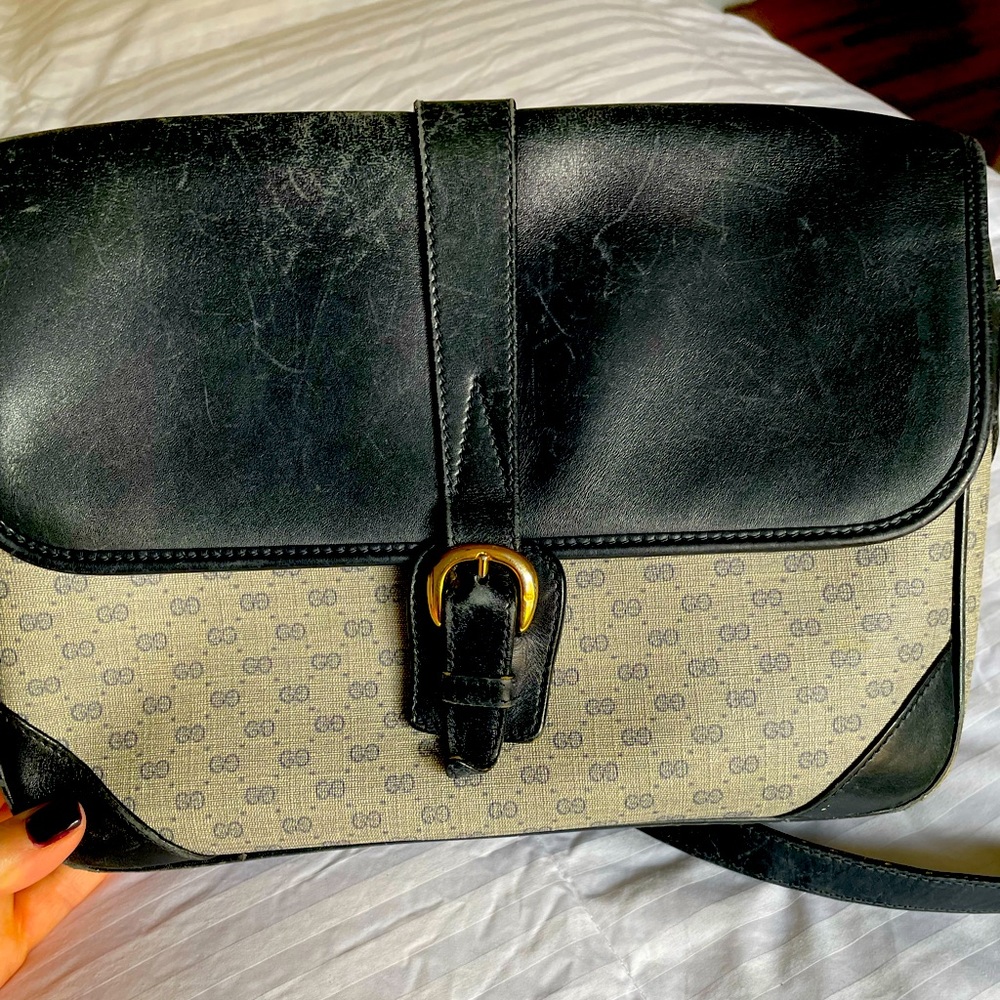 Gucci authentic vintage crossbody